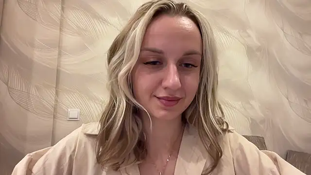 AdeleEverhart webcam