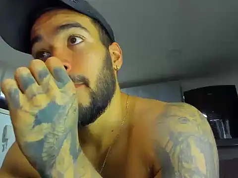 alexander_martines (Ask my age) - Get hard and flex show