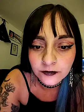 KARINNA__RAVEN webcam