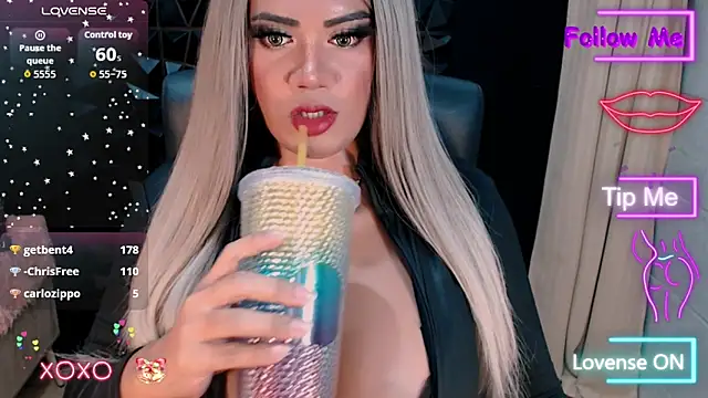 HugeMagnificent11inCock webcam