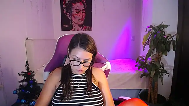 esmeraldaa230 webcam