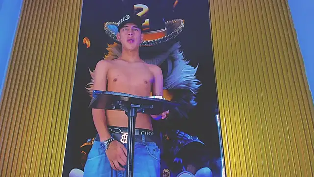 Dante_Brown1_ webcam