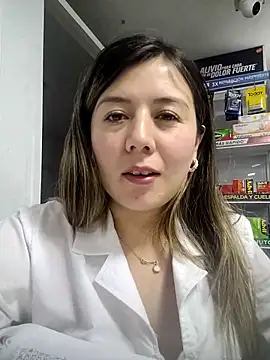 soffy__castillo (F young) - REMOVE BRA + OIL ON MY BOOBS