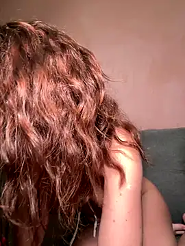 miaaloveeee - MiaaLoveeee's free webcam - UK Sex Cams