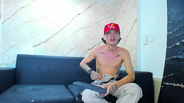 kevinperlas (Ask my age) - Show 2 Cum