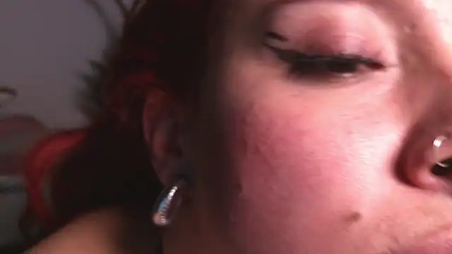 bri_von_dhara__ webcam