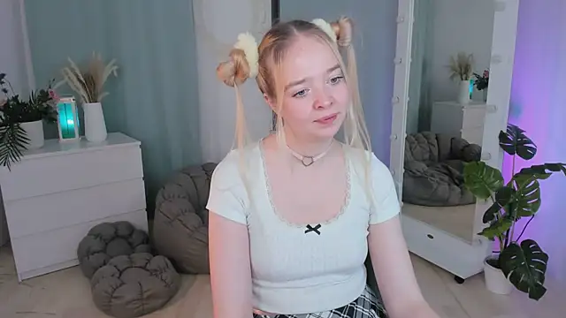 BellaMontgomery webcam