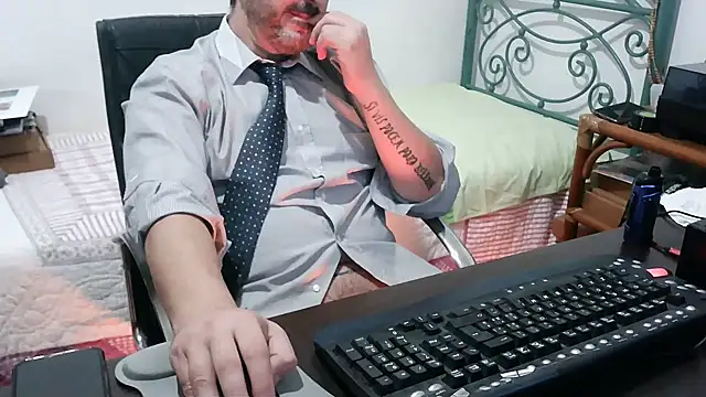 Italian_dark_desire webcam