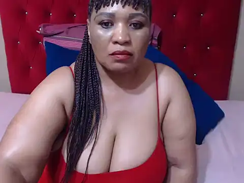 HUGE_BUSTY_EBONY webcam