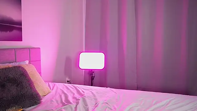 Avie__comeback webcam