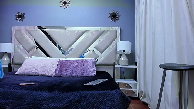 Scarlett_Noirr webcam