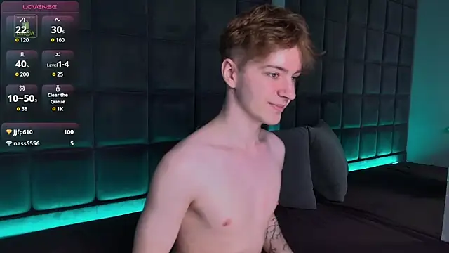 paul_holt (M twink) - Ass close to cam