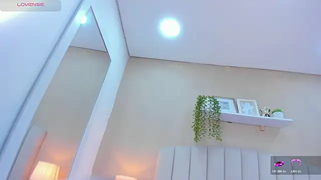 Mia_thompson_19 webcam