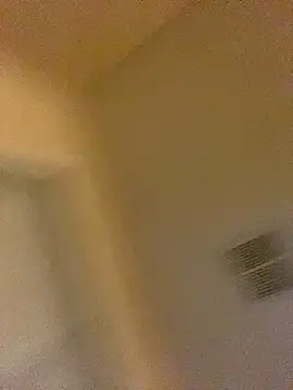 theprettysoles webcam