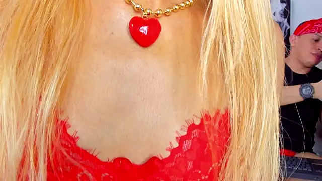 Angeline_focus webcam