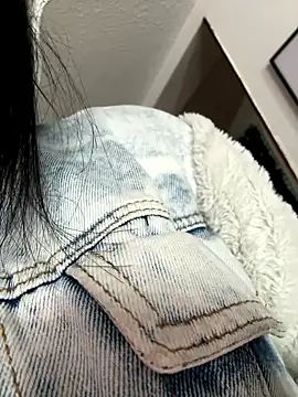 PamelaJonsom_ webcam