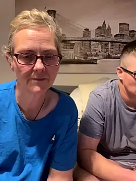 live cam porn Curvy-Jinx