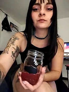 KARINNA__RAVEN webcam stripchat model stream image