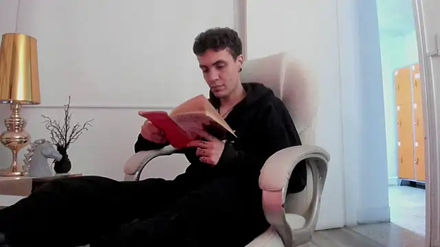 dark_sun302 live cam screenshot male from Colombia on ThePornGall – Galleries, GIFs & Live Cams