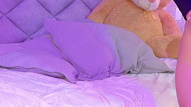 ciara_lawrence (F young) - RUB PUSSY CLOSE UP