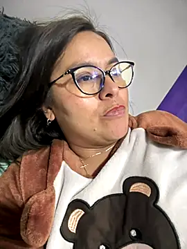 ixchel_anaid (F milf) - Zoom pussy my bed