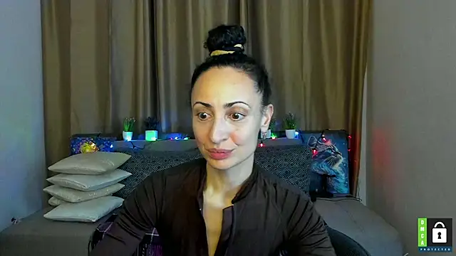 Arianasweety23 webcam