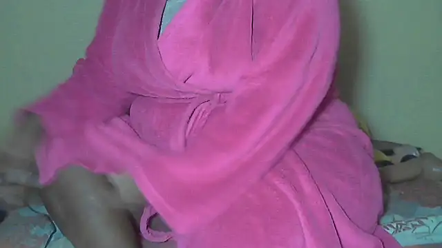 AnnabigpussyXO webcam