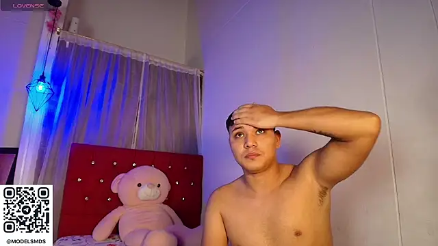 couple_lovelyds webcam