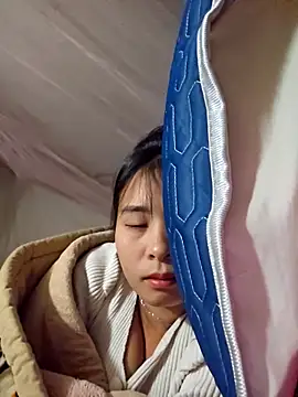 Squirrel-Pear webcam