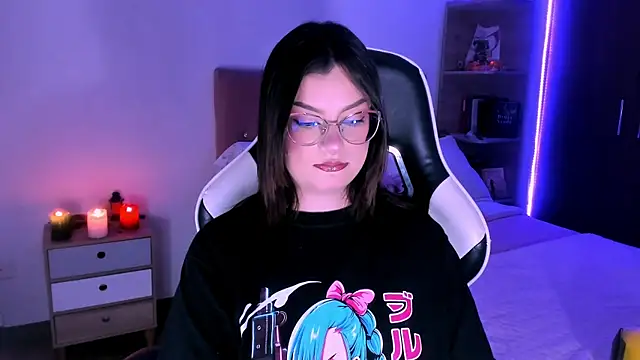 OphelianaRose33 webcam