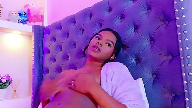 live nude chat room CamiEstrada