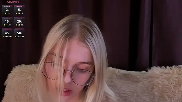 free chat room adult MonicaShiny