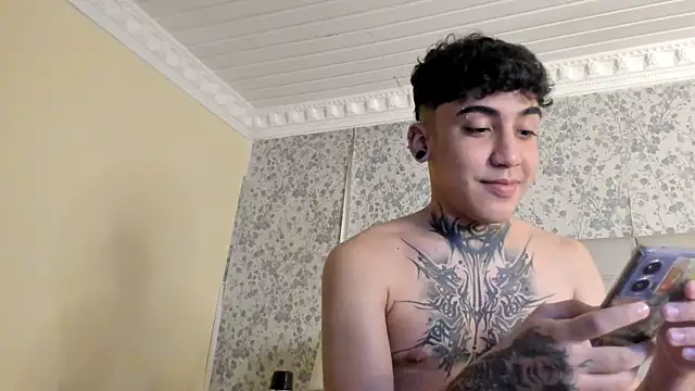 santiolsen (M twink) - cum over my feet