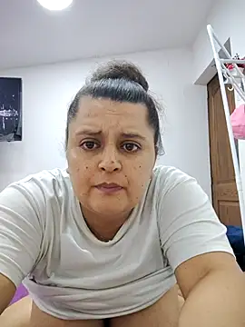 Miss_balloonsmila's Stripchat show and profile