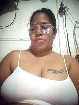 Big_ass_submissive webcam