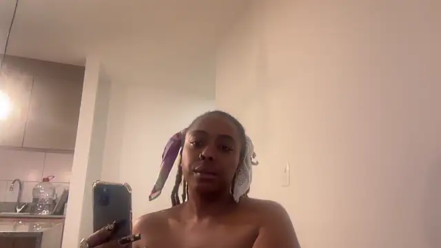 ChocolateCakeQueen webcam