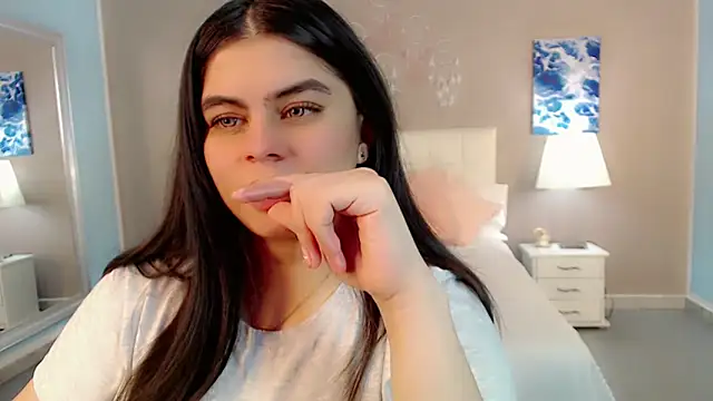 _Maddison_Ivanova_ webcam