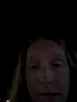 GoldenFlameGoddess webcam