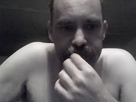 crazyheratic8 webcam