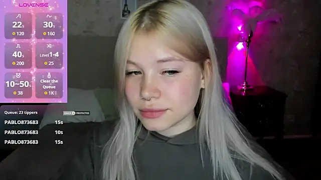 nude striptease Diana Dream