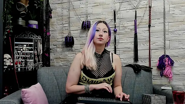 CruelMistress webcam