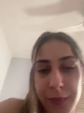 Chiara-2002 Live Webcam on Stripchat