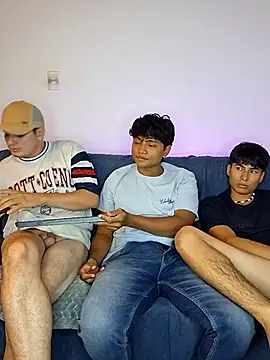 _ottis_ - _Ottis_'s free webcam - UK Sex Cams