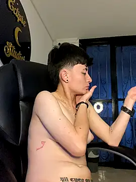 nico_18x webcam