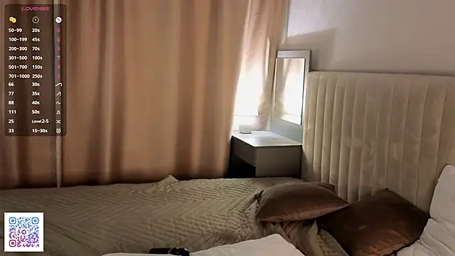 angelenacrittendon (F teen) - spank my shiny boobs