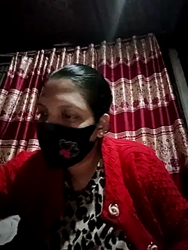 ripa- (F mature) - Boobs show