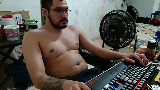 Leonino231 webcam