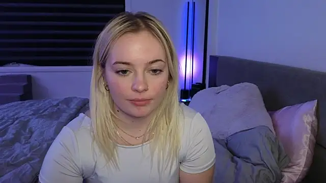 margot_robbie7 (F young) - take off my shorts