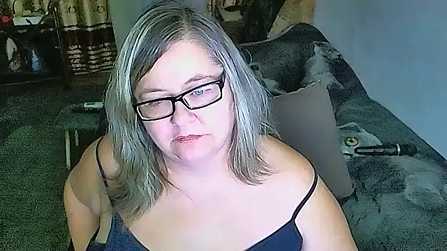 sex2 (F mature) - naked, squirt