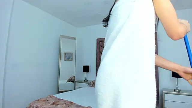 VanessaParis__ webcam